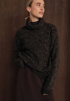 A303558 cosy bi-colored Sweater