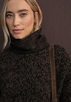 A303558 cosy bi-colored Sweater