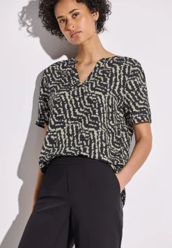 A345627 LTD QR Splitneck blouse w t