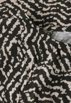 A323168 printed mat-mix shirt