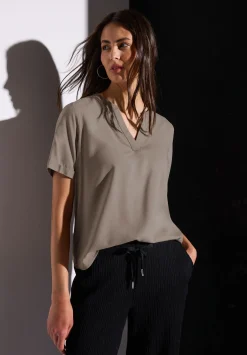 A345525 QR Splitneck blouse w turn-