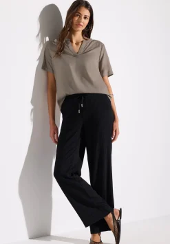 A345525 QR Splitneck blouse w turn-