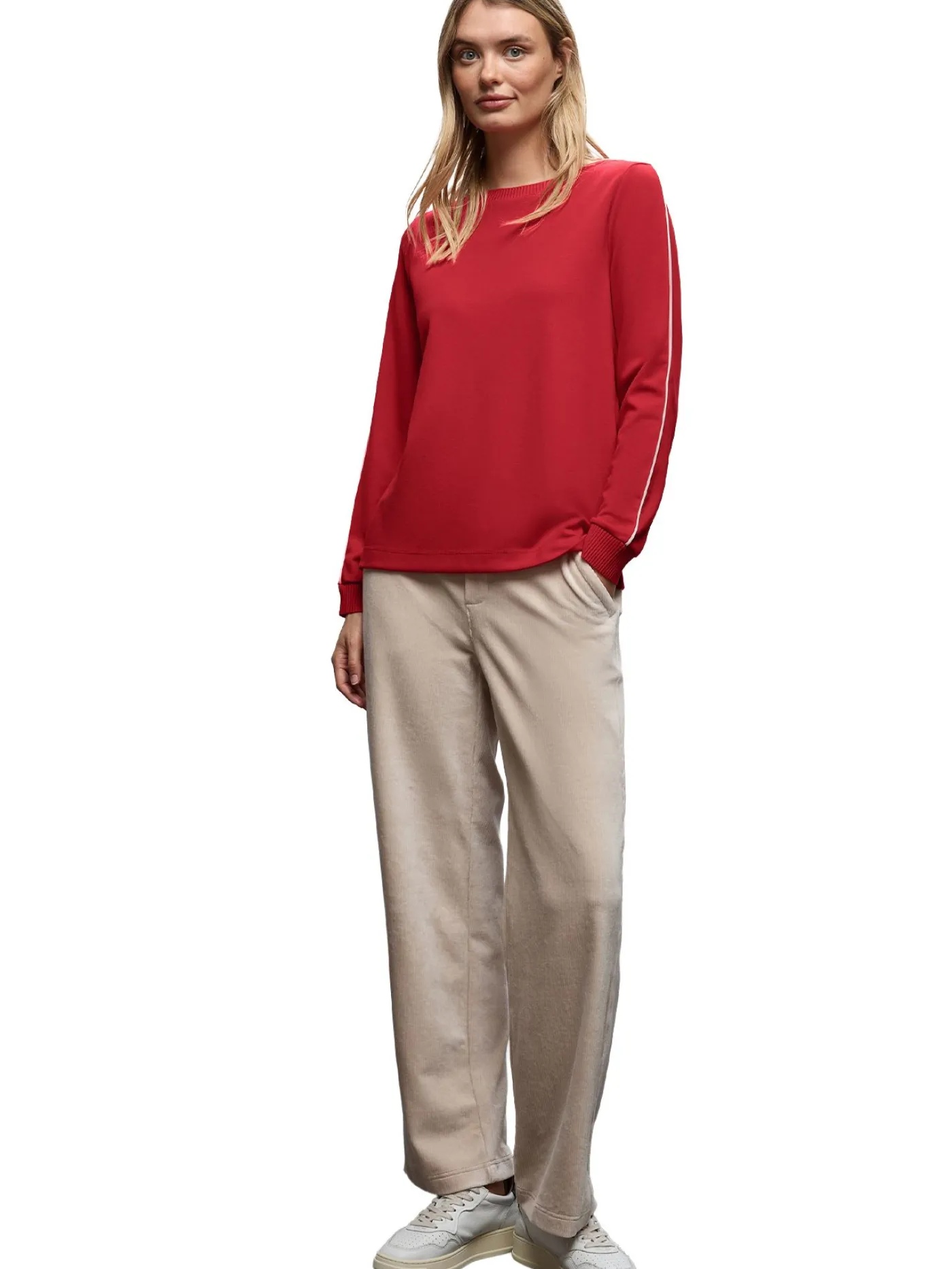 A324003 shirt w.kick details