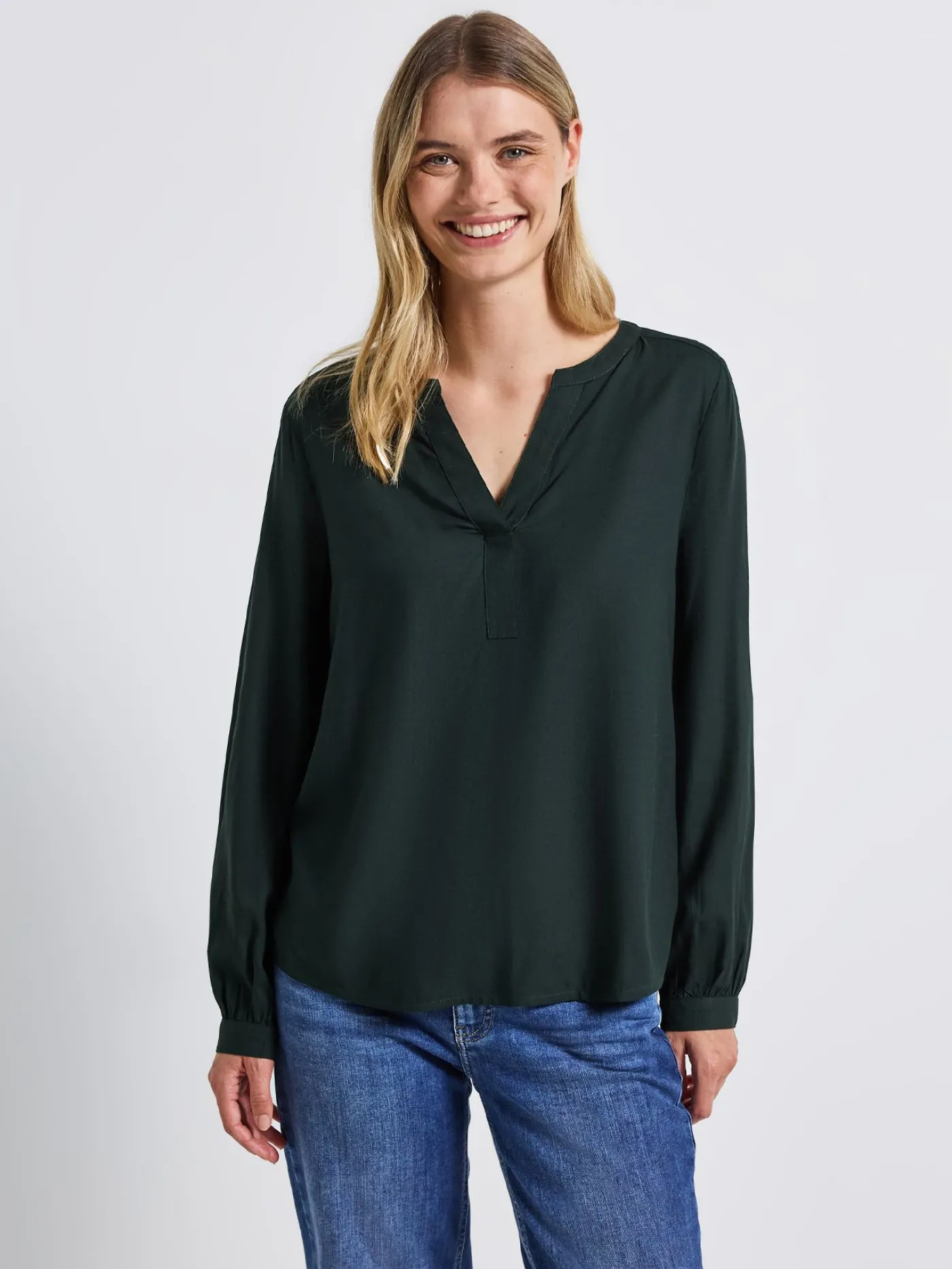 A346046 Splitneck tunic blouse UNI