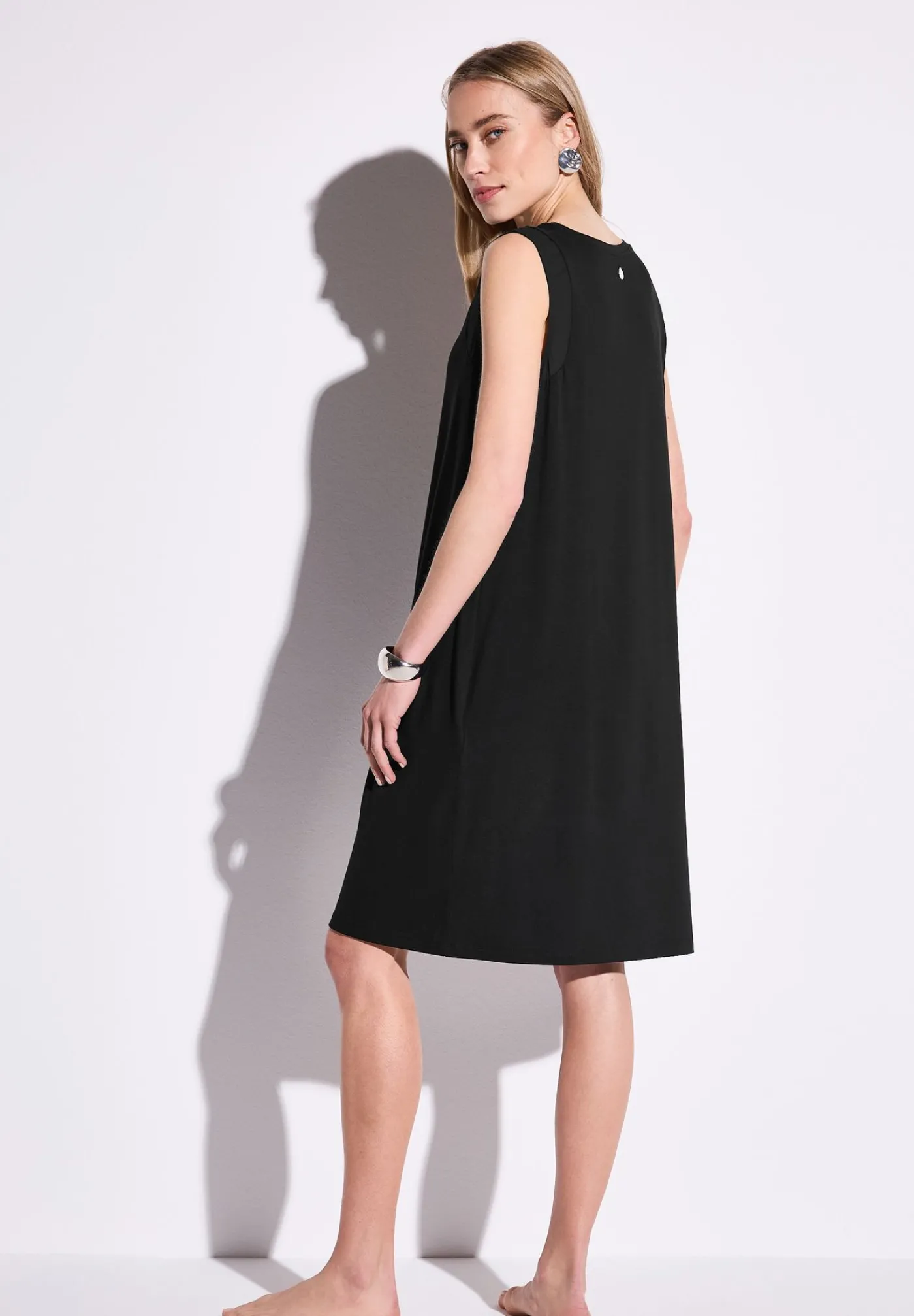 A144502 T-Shirt Dress_solid