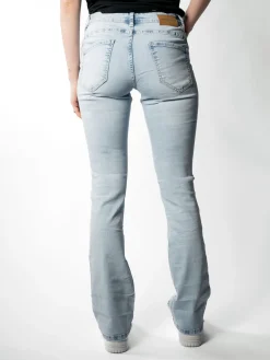 Babette light bleach