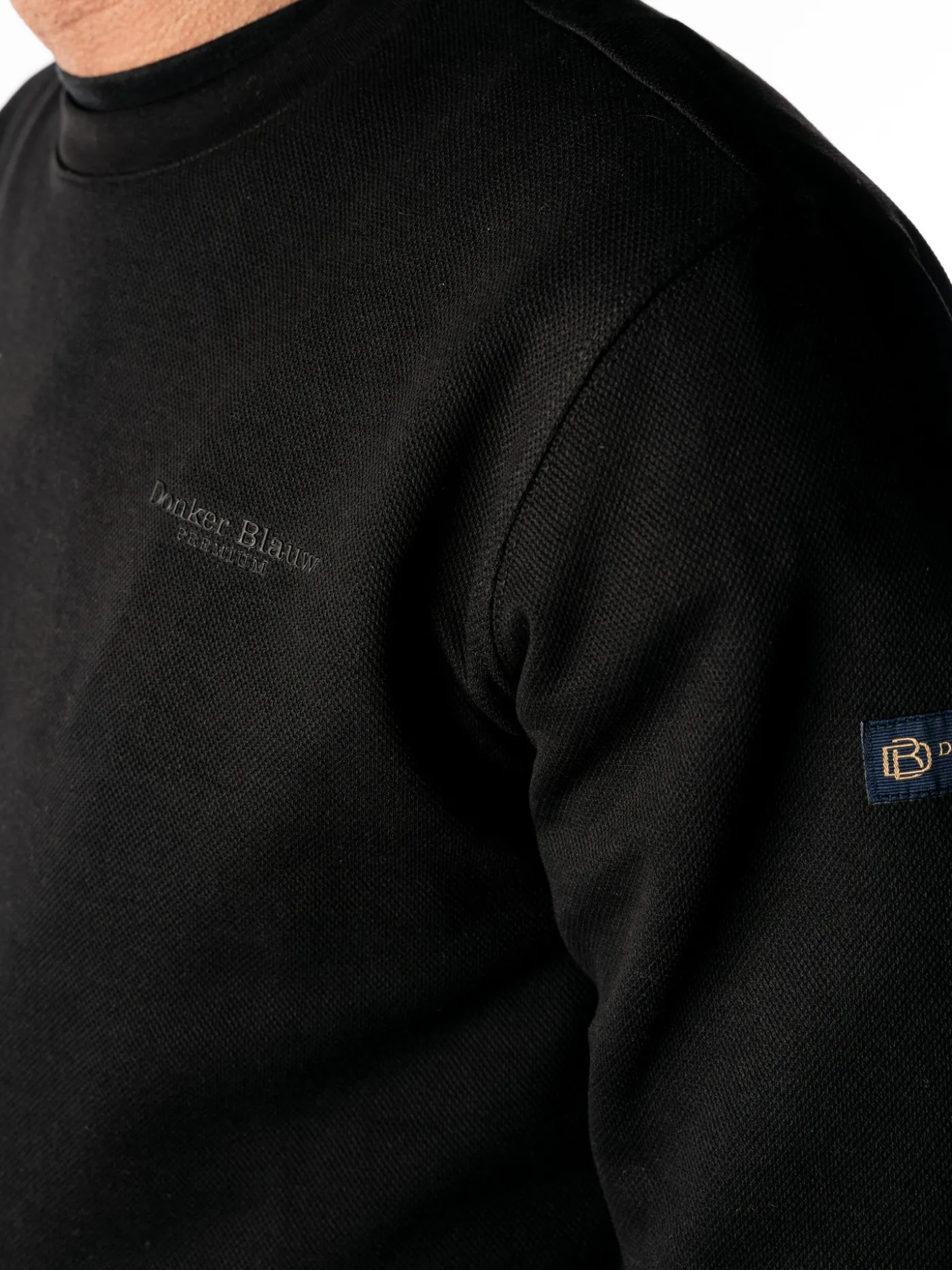 DB-12 pique crewneck