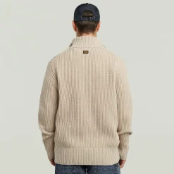 Essential half zip knit