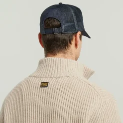 Essential half zip knit