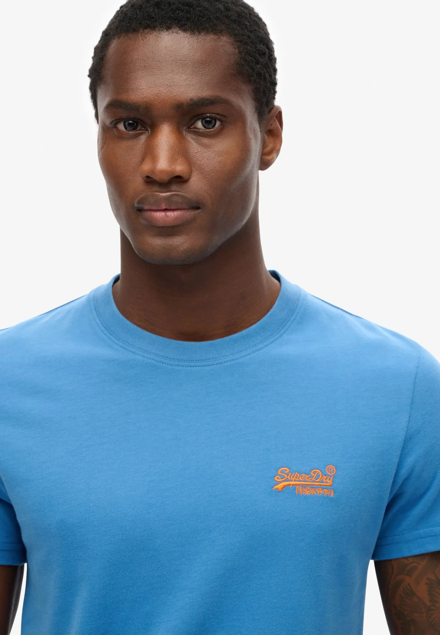 Essential logo emb tee