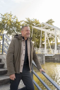 Jacket Short Fit Hooded Softshell Stretch