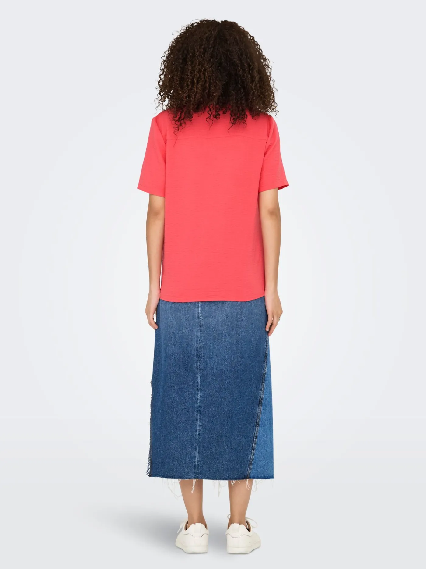 JDYDIVYA LIFE S/S V-NECK TOP WVN DI