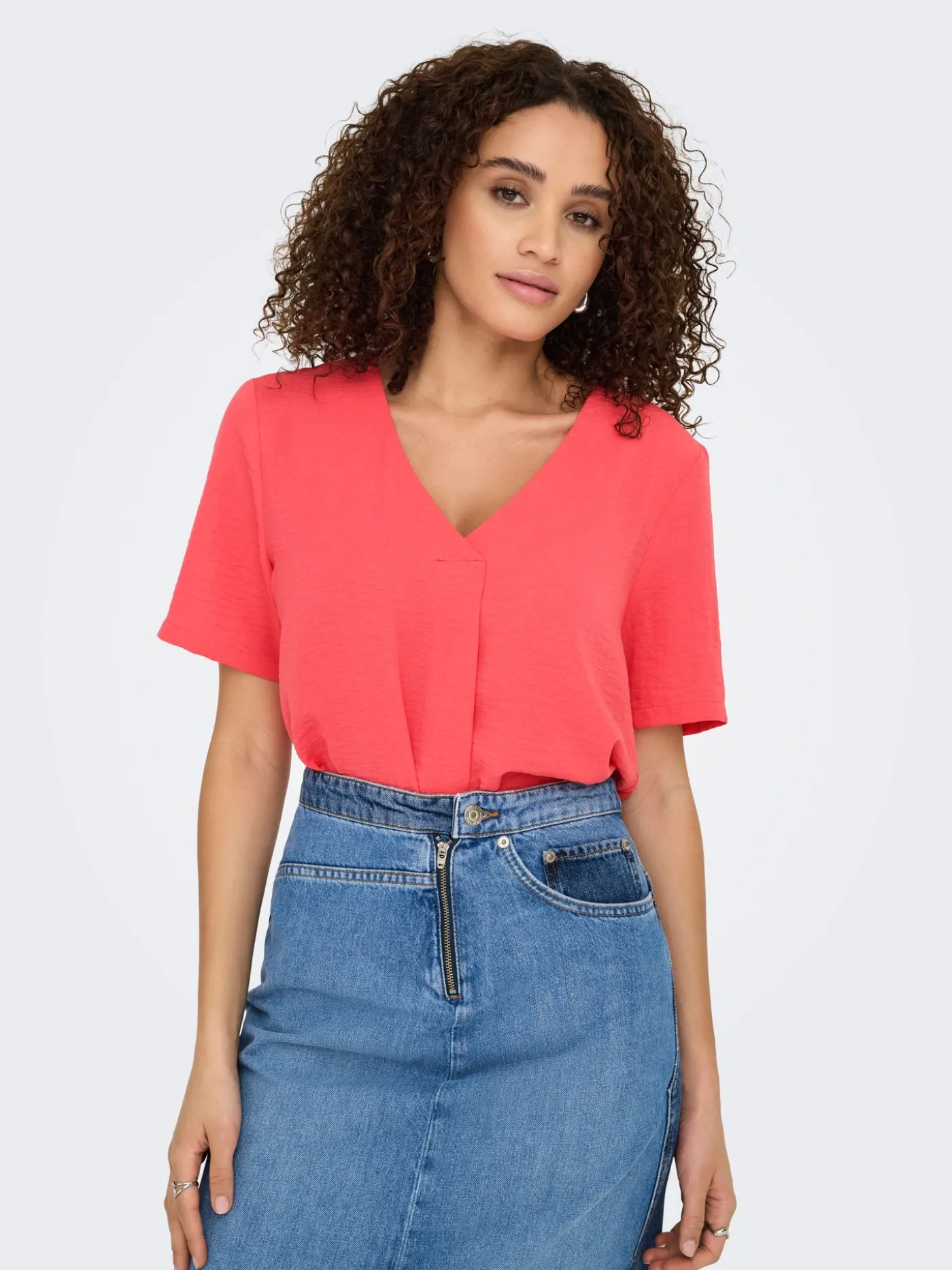 JDYDIVYA LIFE S/S V-NECK TOP WVN DI