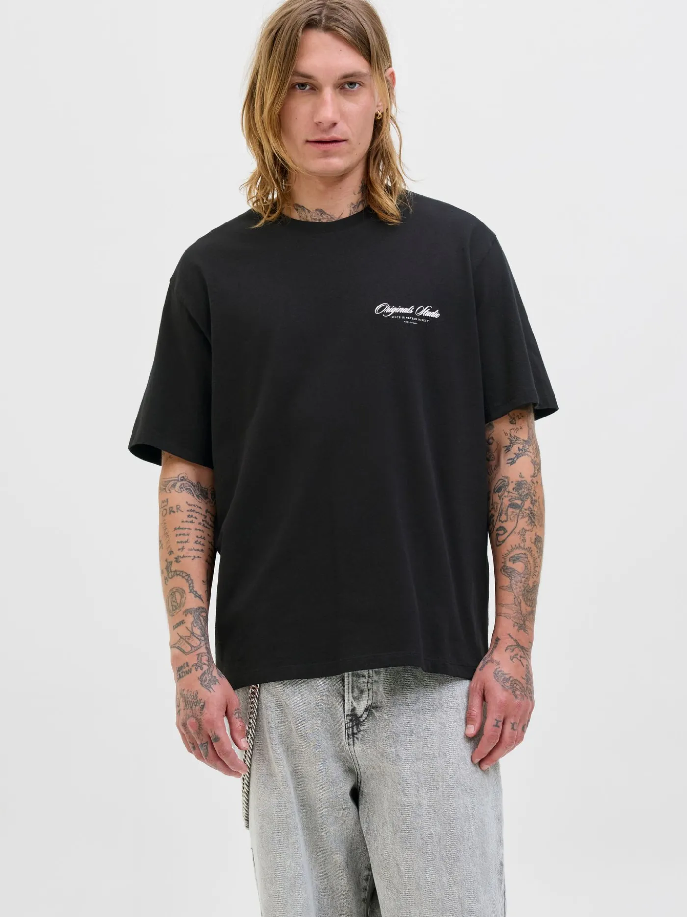 JORDIA GRAPHIC BACK TEE SS CREW NEC