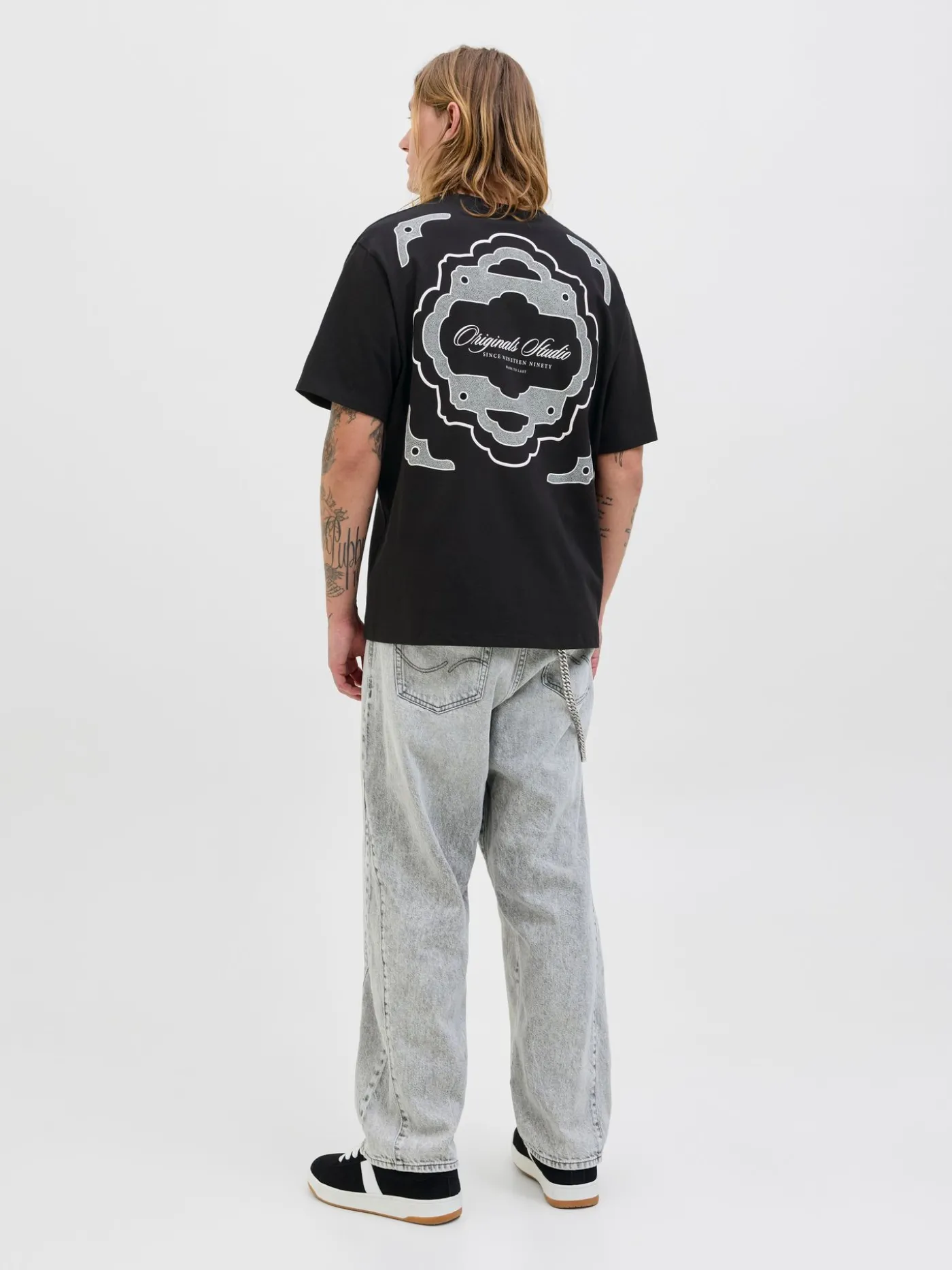 JORDIA GRAPHIC BACK TEE SS CREW NEC