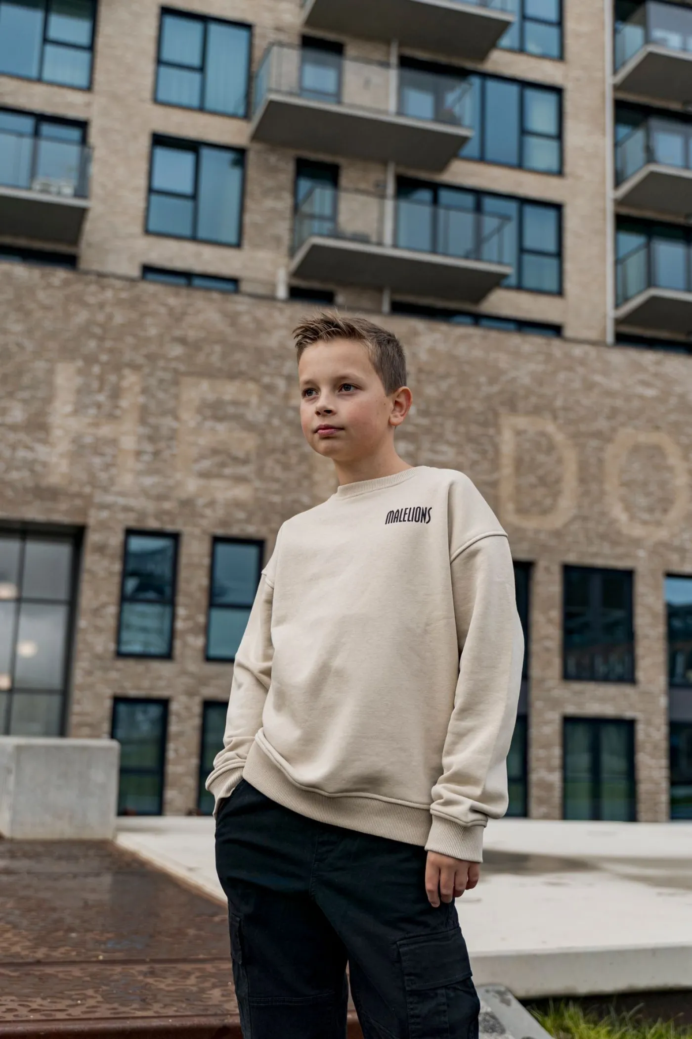 Junior Hollywood map sweater