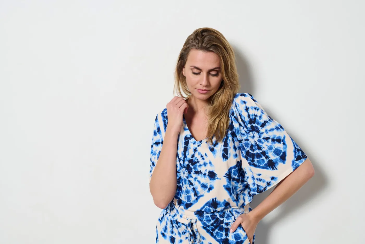 LINDSEY TIE-DYE