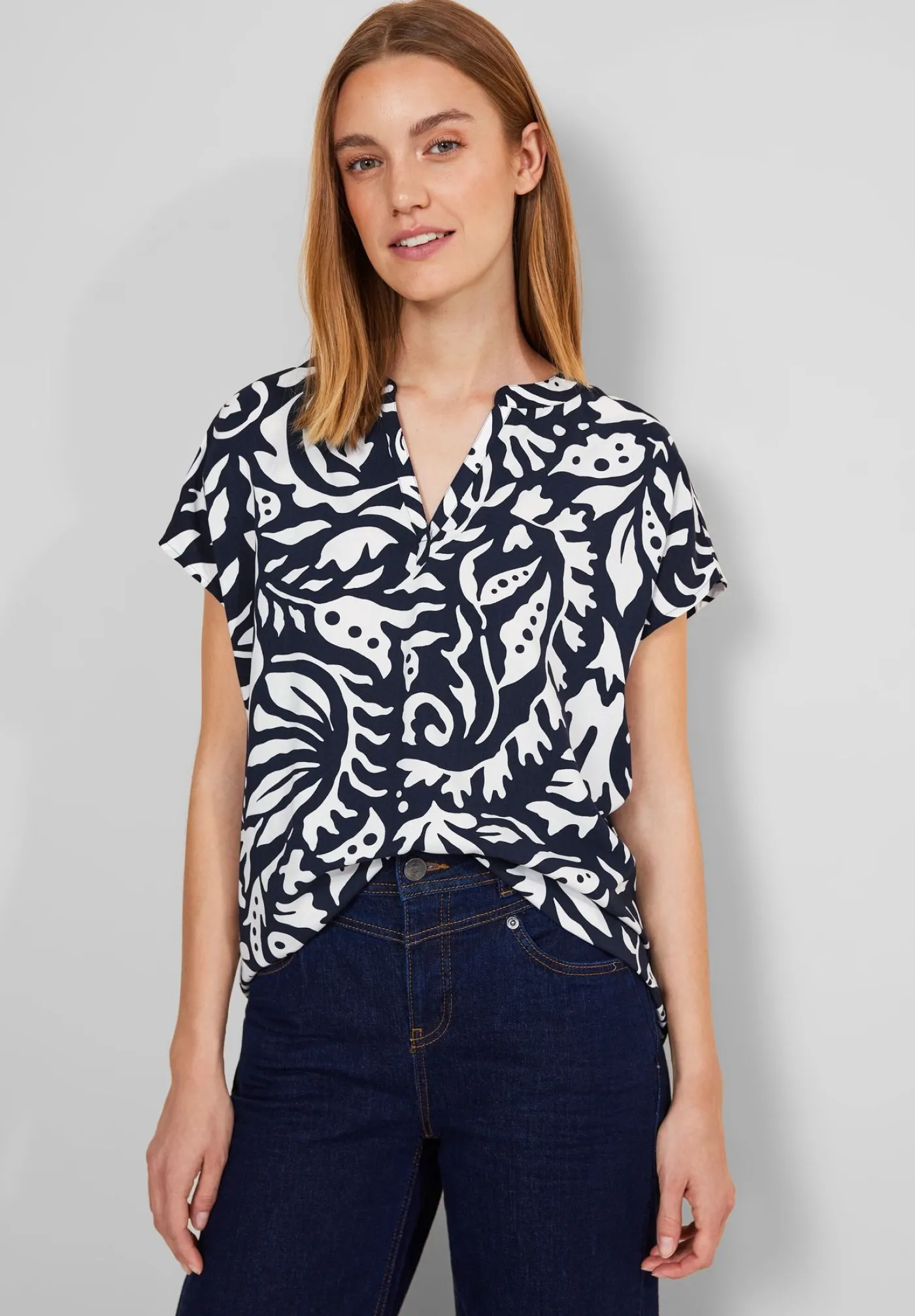 LTD QR Shirtblouse w splitneck