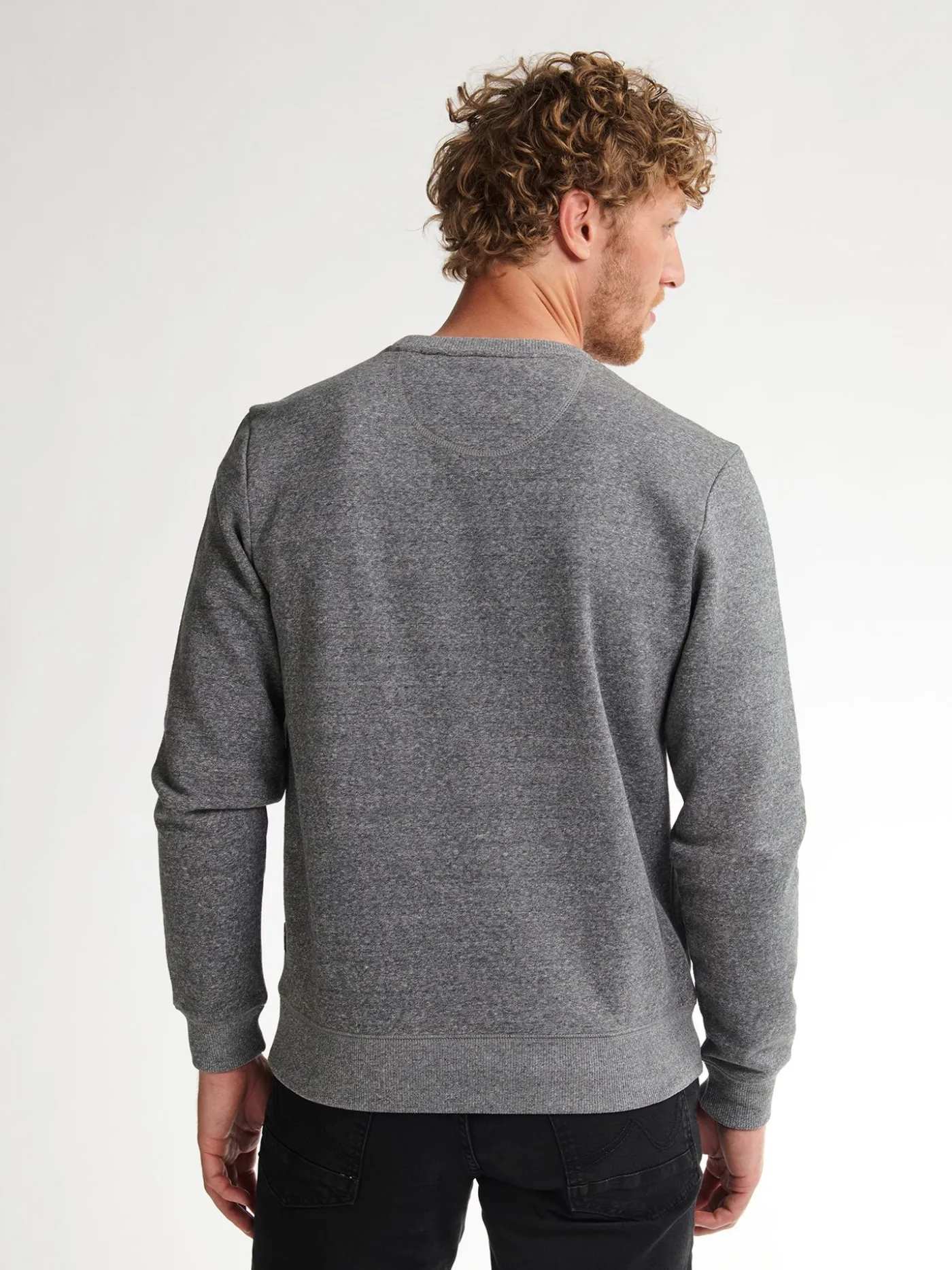 Men Sweater Round Neck