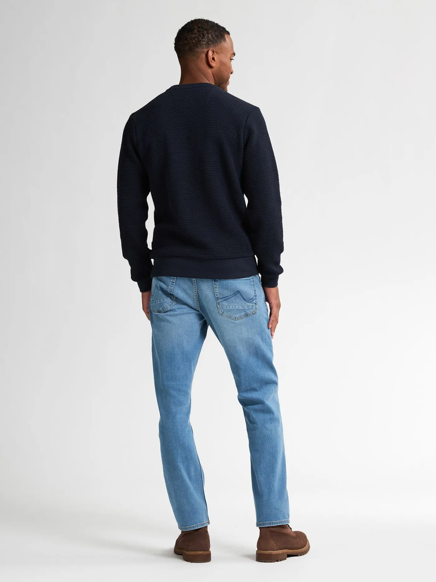 Men Sweater Round Neck