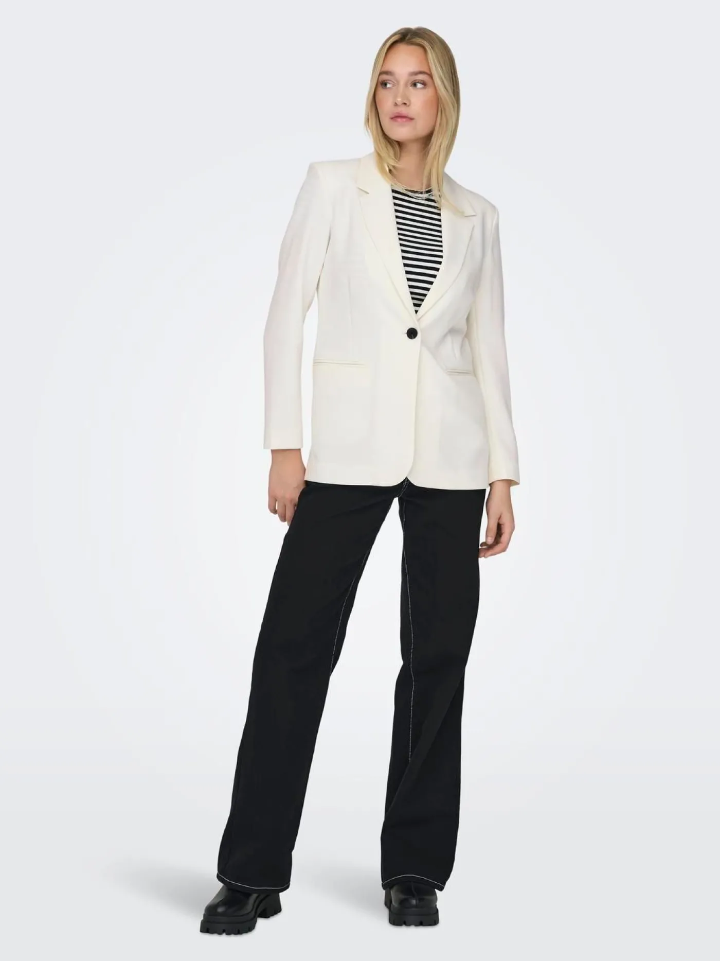 ONLASTRID LIFE L/S UNL FIT BLAZER C