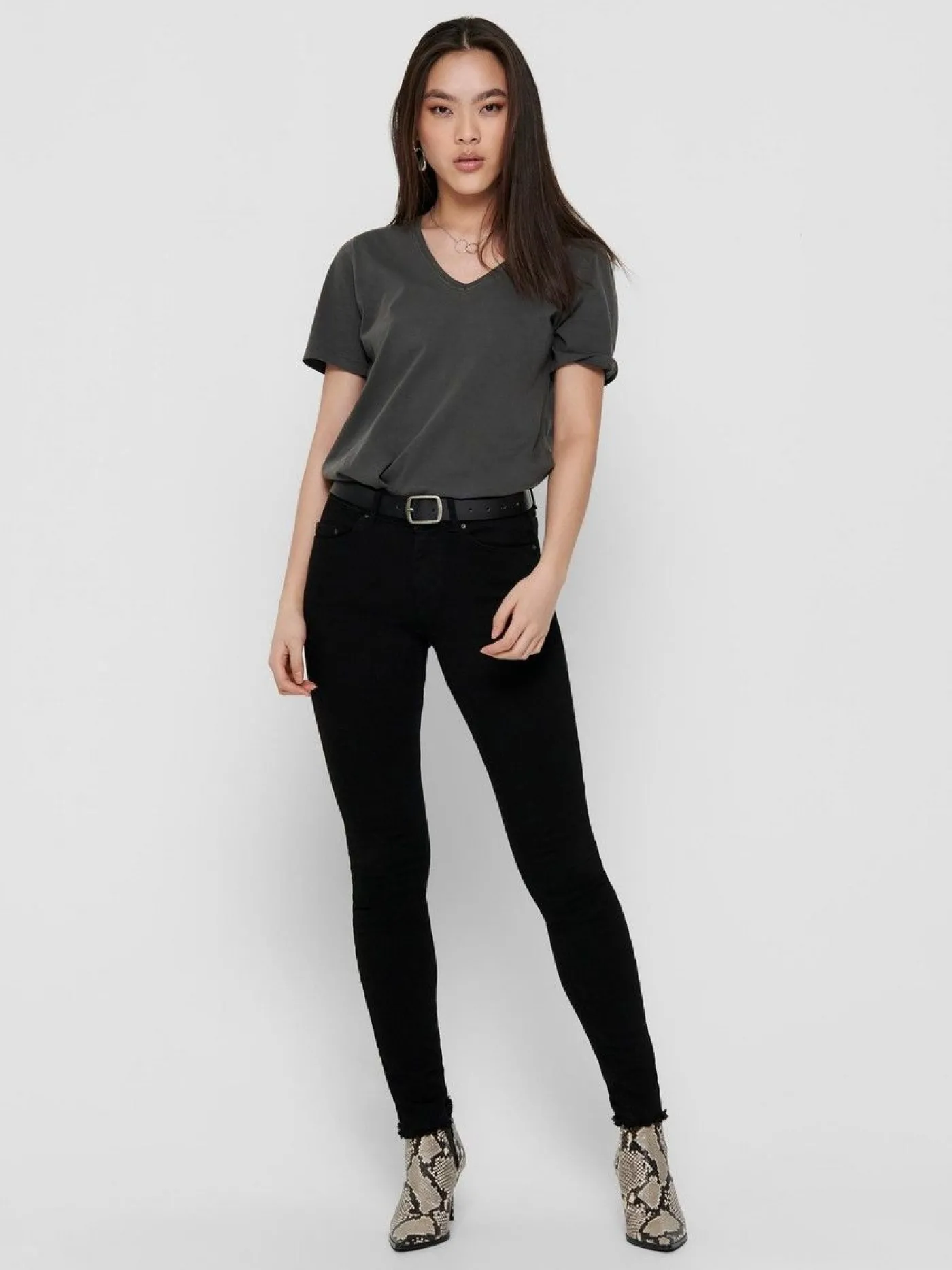 ONLBLUSH LIFE MID SK AK RAW REA2343 - Black Denim