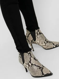 ONLBLUSH LIFE MID SK AK RAW REA2343 - Black Denim