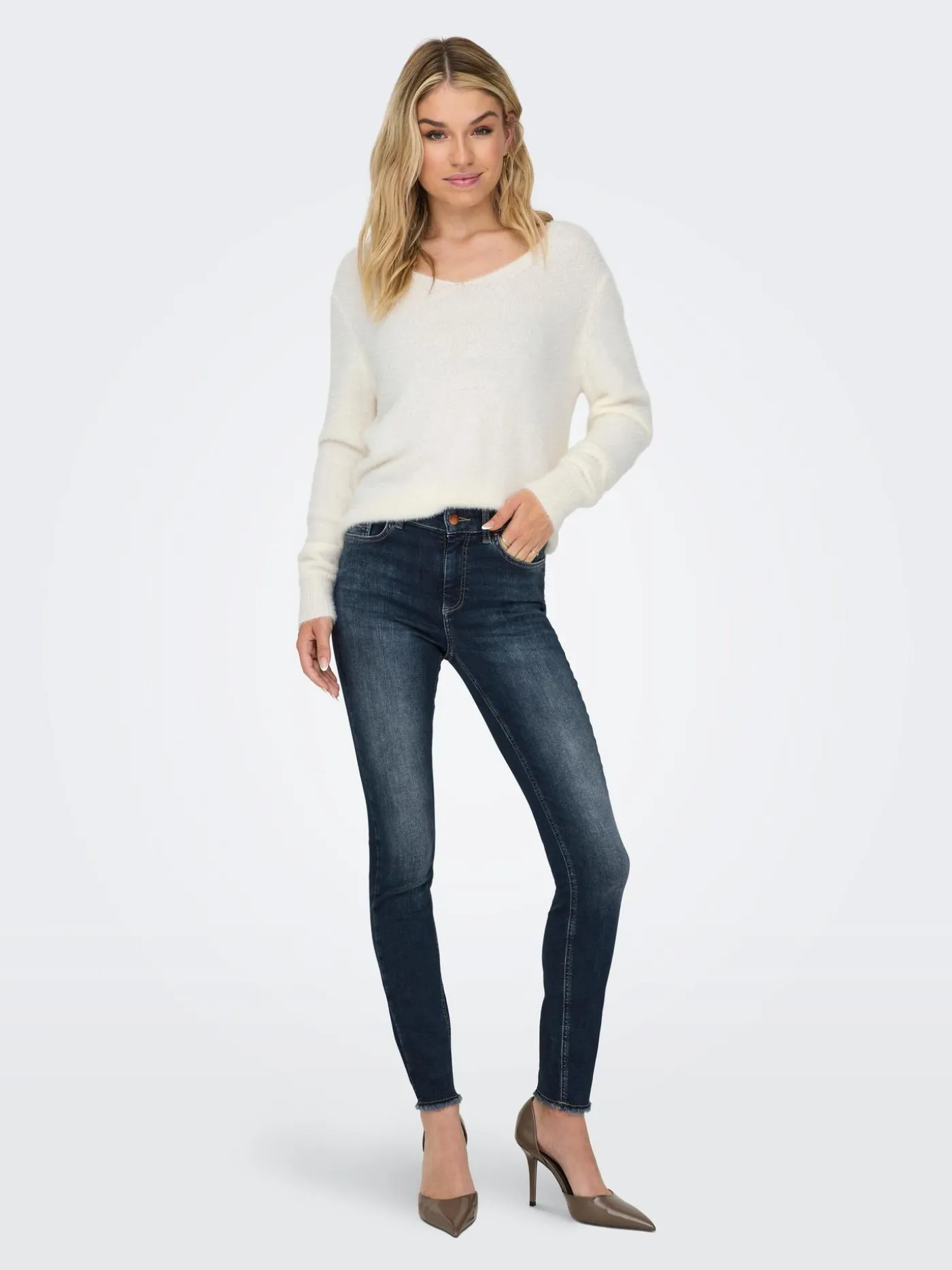 ONLELLA PIUMO LS V-NECK NCA KNT