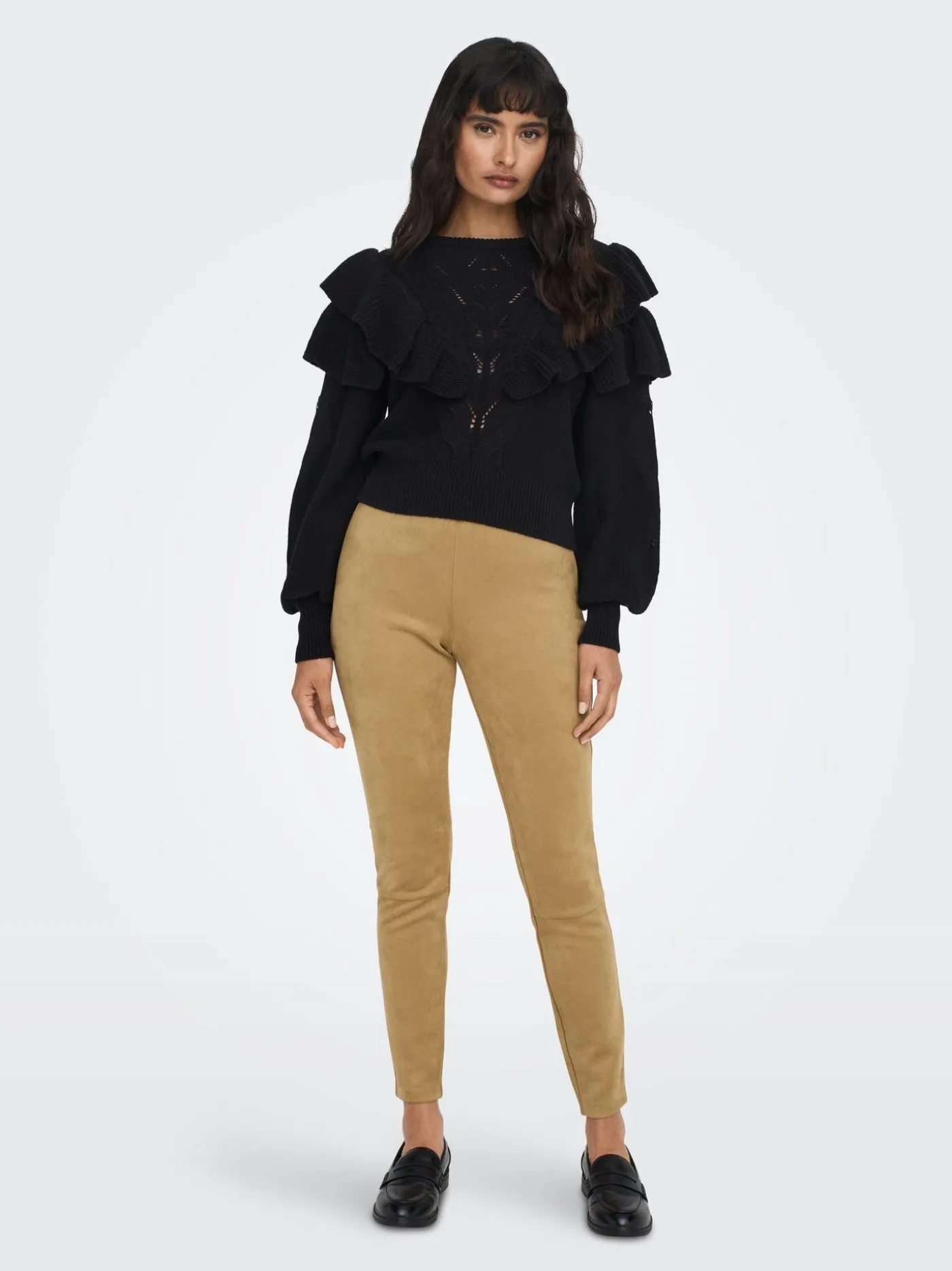 ONLRILLO LS RUFFLE ONECK CC KNT