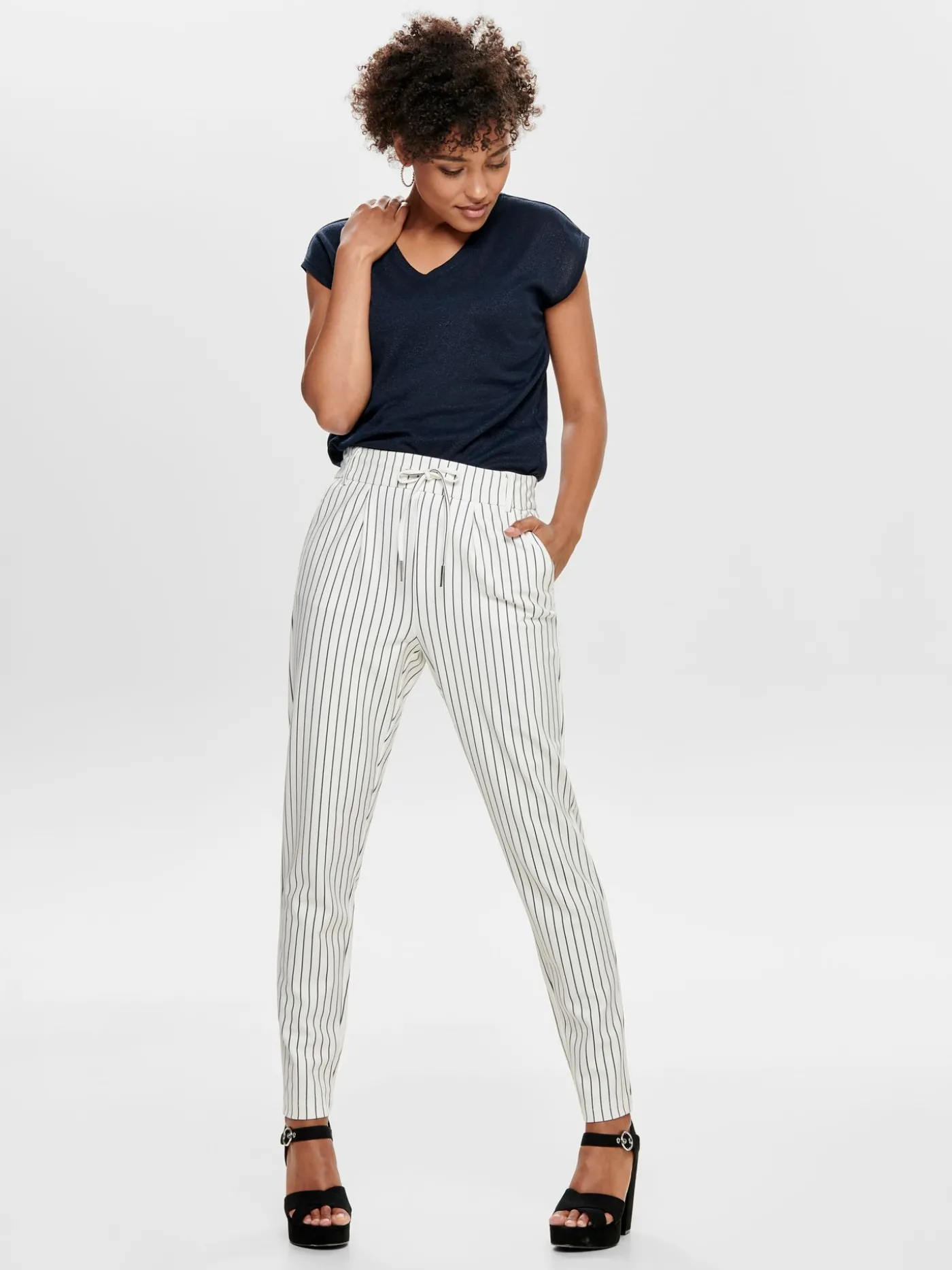 ONLSILVERY S/S V NECK LUREX TOP JRS