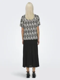 ONLSUSAN S/S V-NECK TOP WVN NOOS