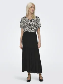 ONLSUSAN S/S V-NECK TOP WVN NOOS