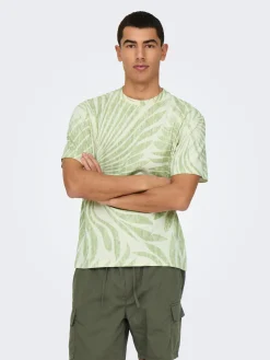 ONSZEKE LIFE REG WASHED SS AOP TEE