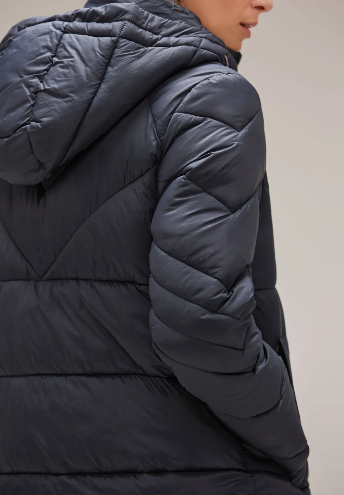 Padded mid lenght jacket