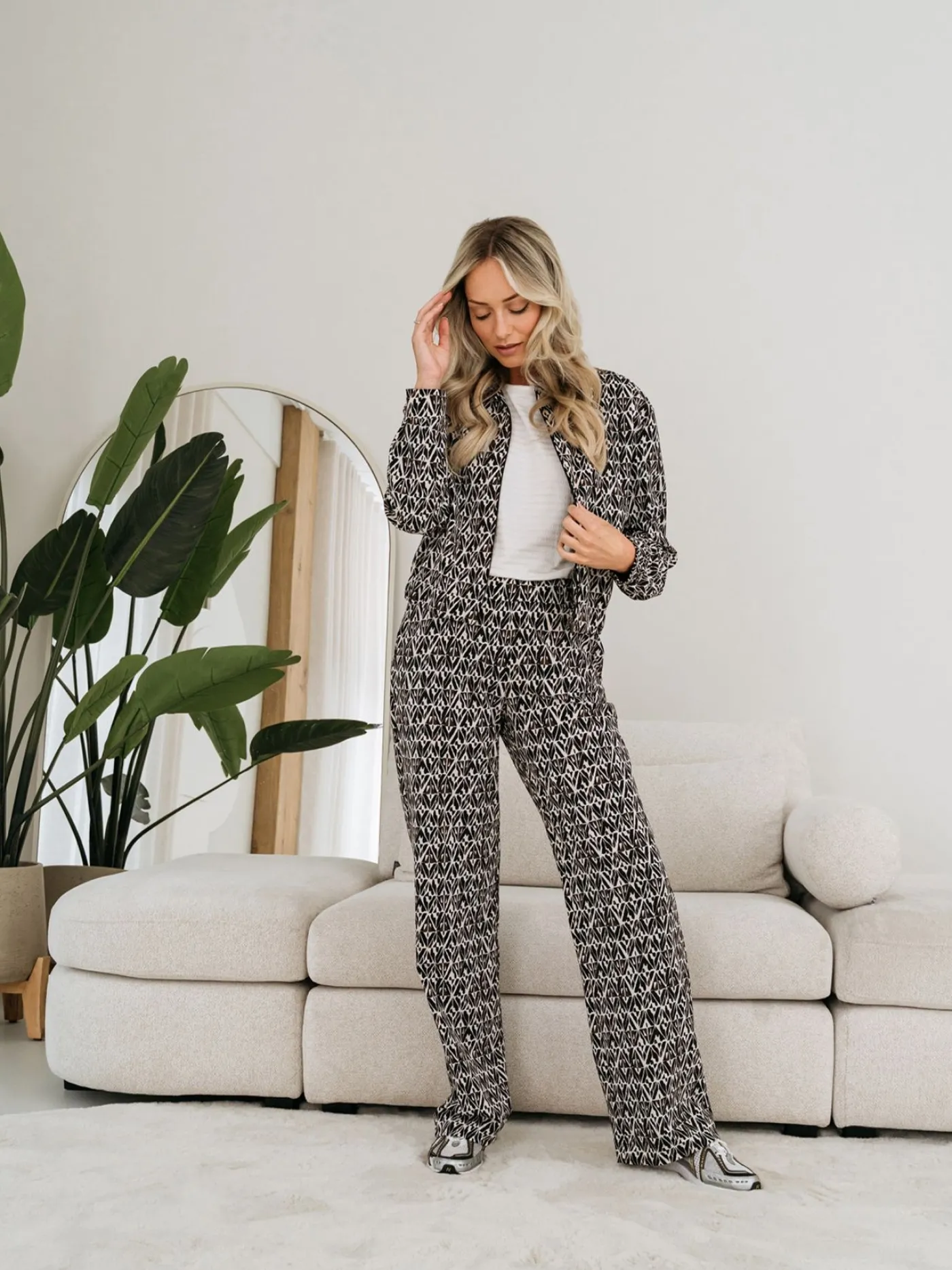 PATRICE GRAPHIC TRAVEL