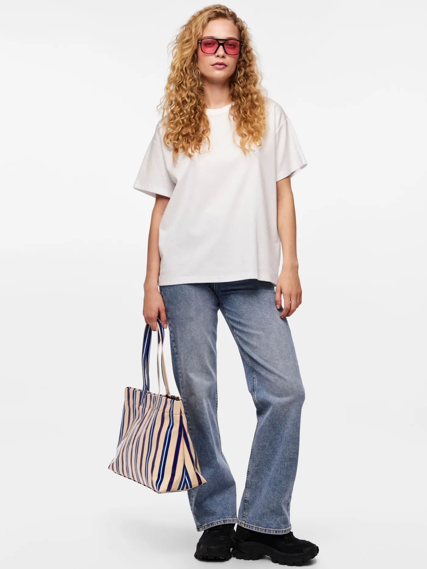 PCSKYLAR SS OVERSIZED TEE JRS NOOS