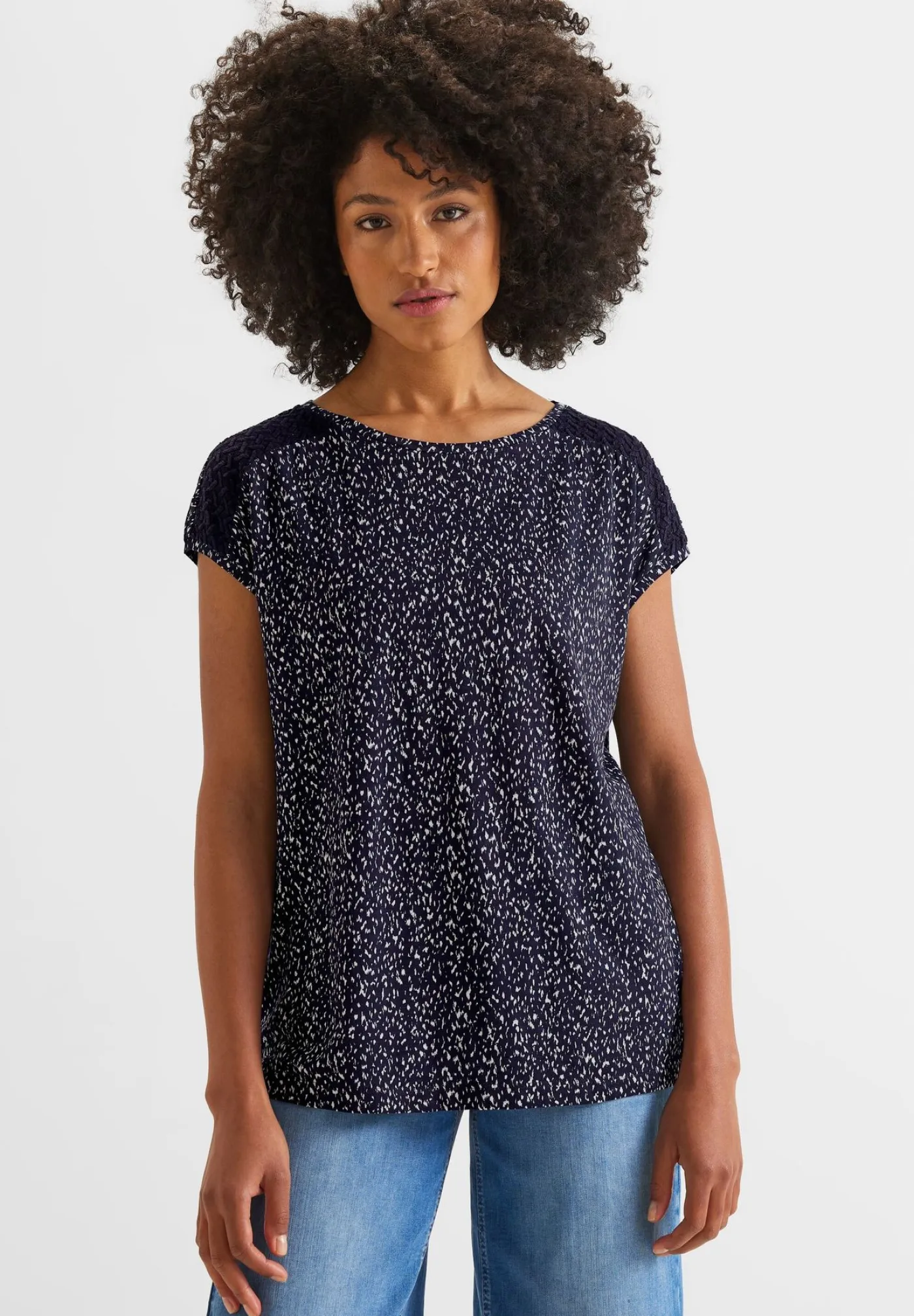 printed shirt w.lace shoulder