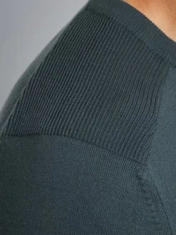 R-neck American Classic knit