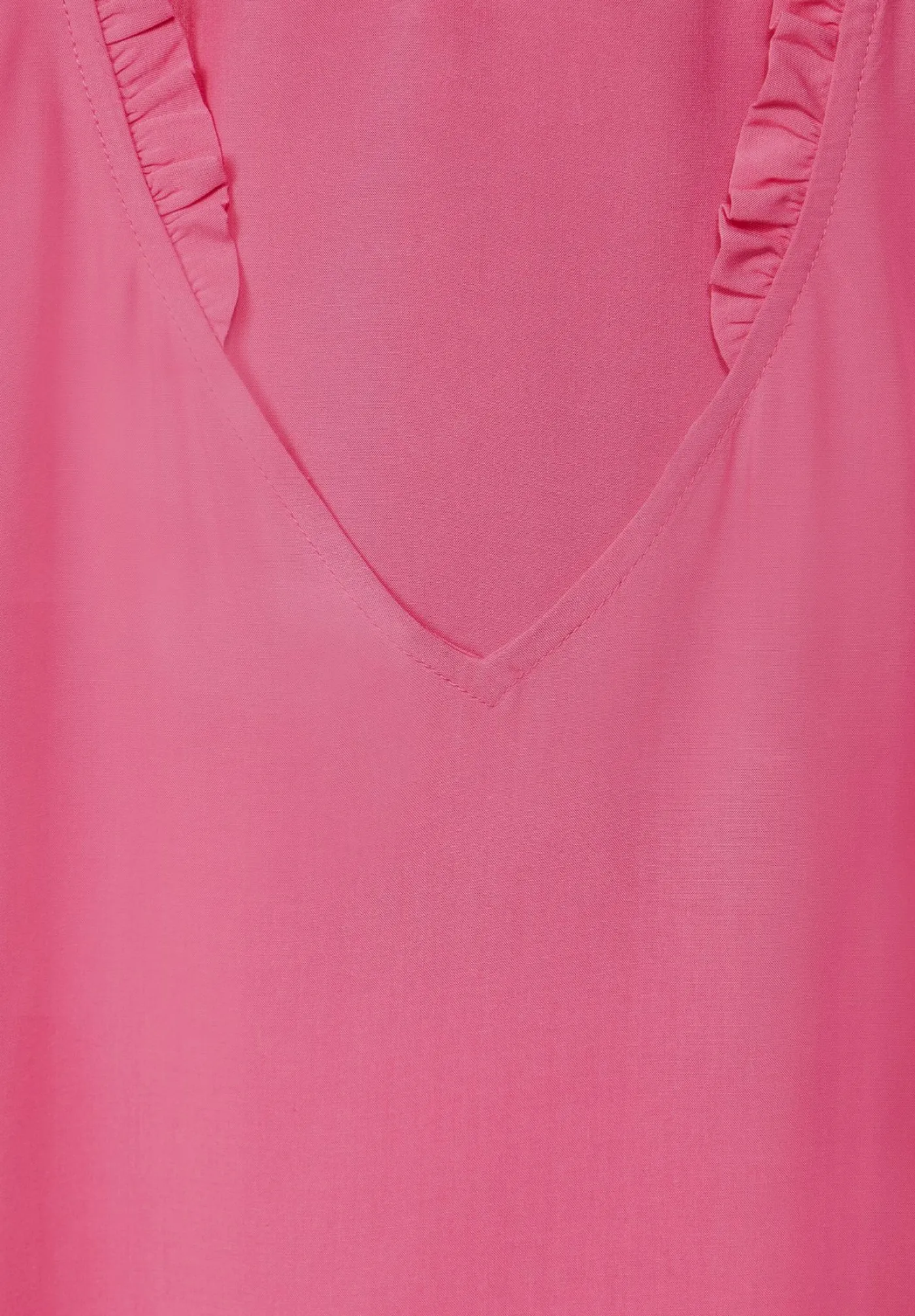 Solid v-neck top w frill