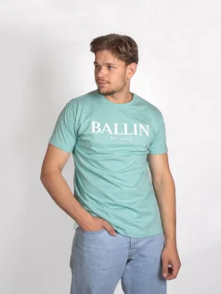 T-shirt ballin