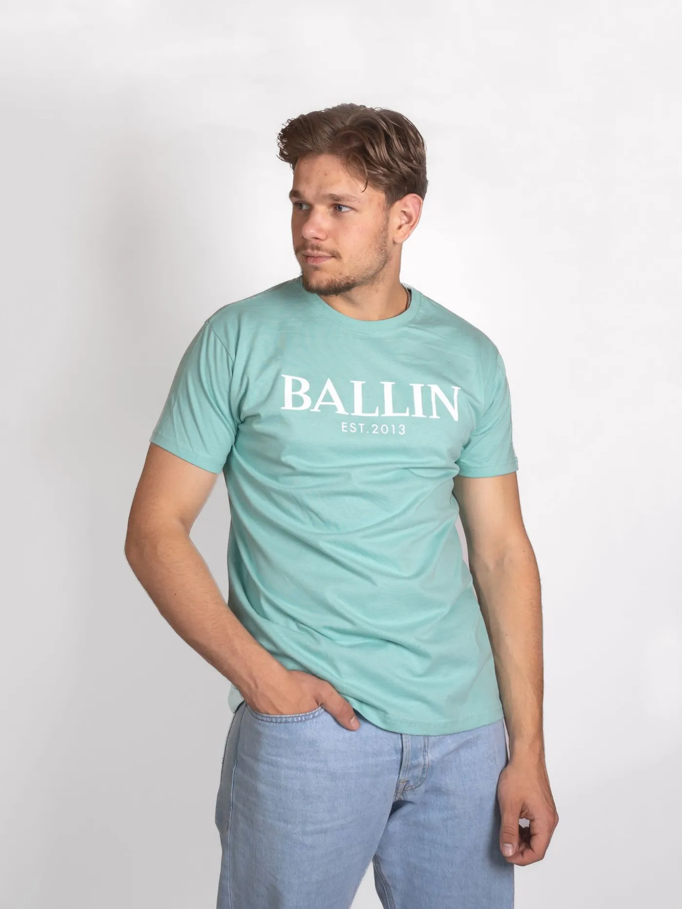 T-shirt ballin