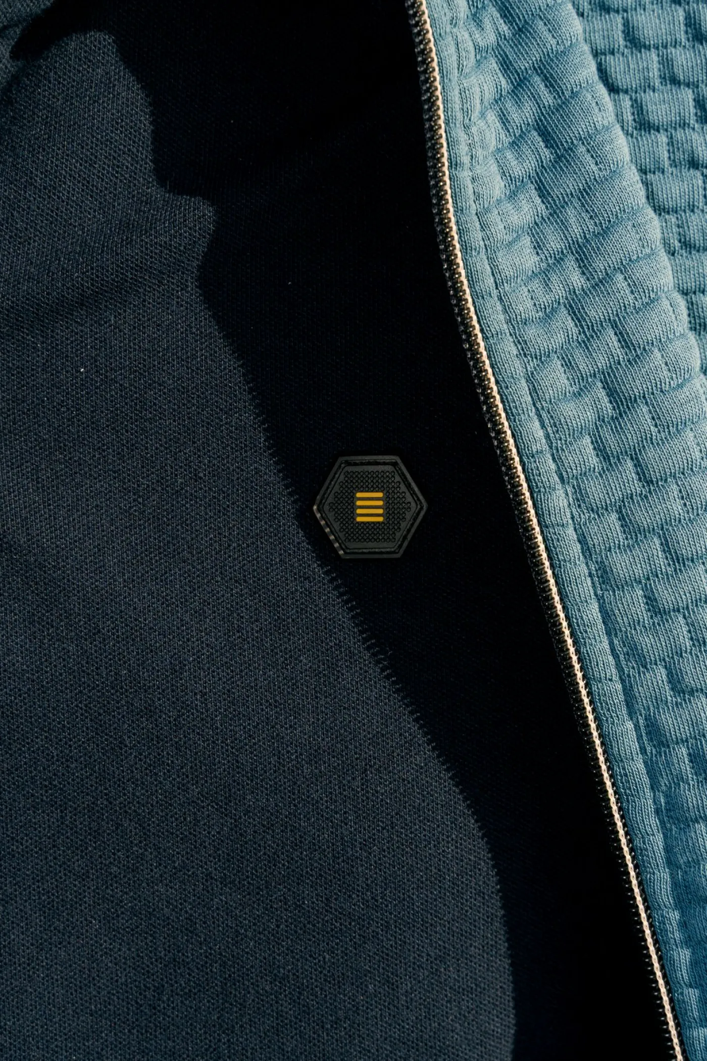 T-Shirt Crewneck Solid Relief Jacquard