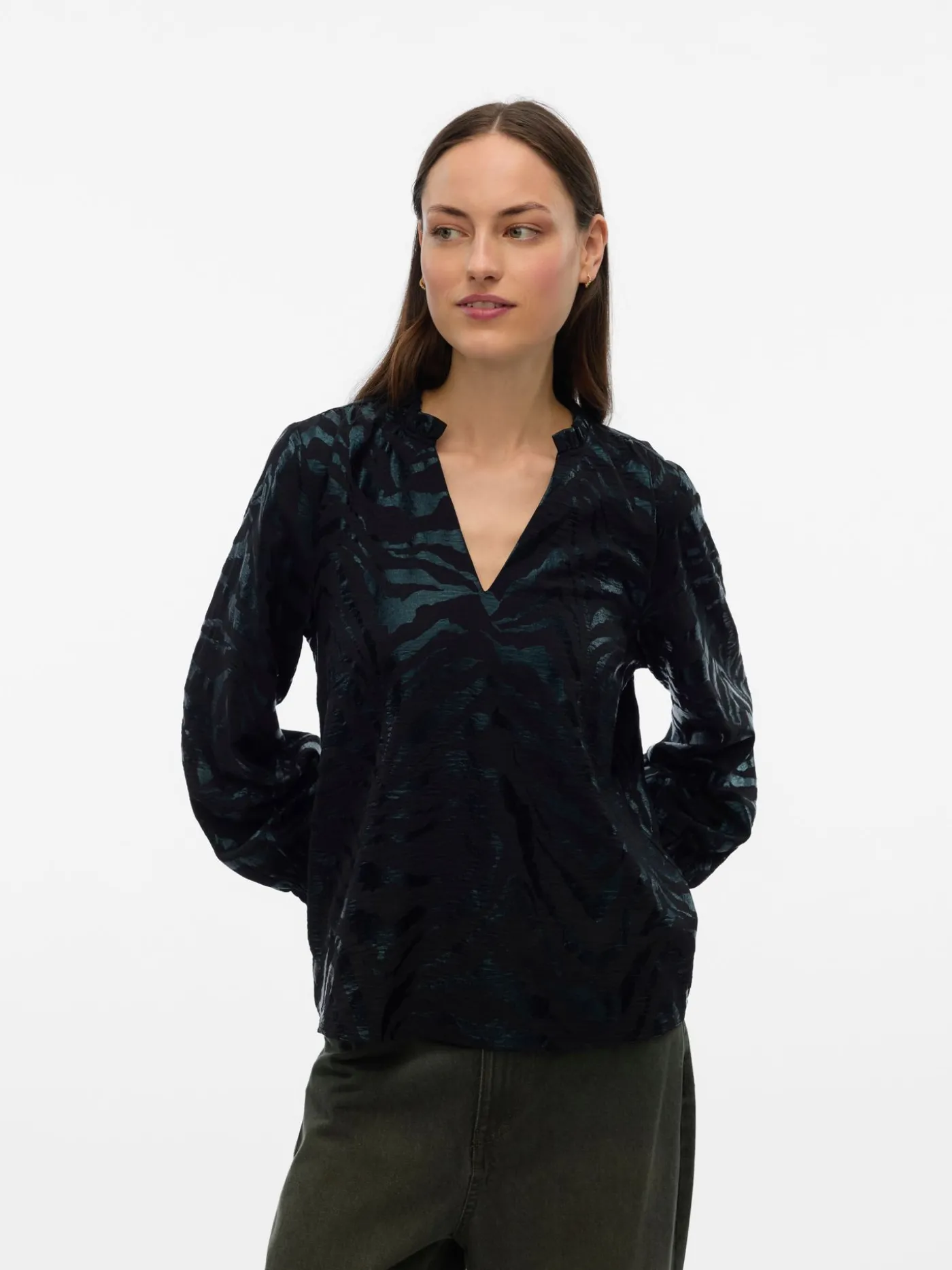 VMCARLA FOIL L/S V-NECK TOP WVN GA