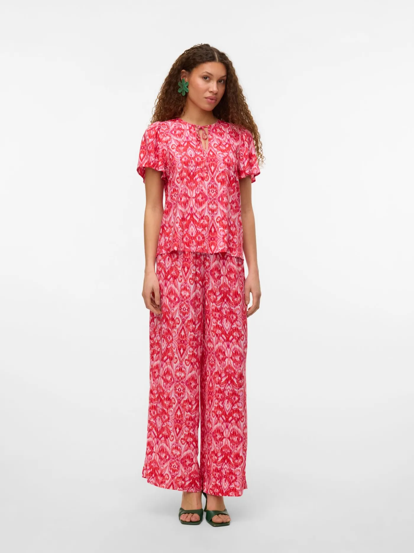 VMDALGA S/S V-NECK TOP WVN BTQ